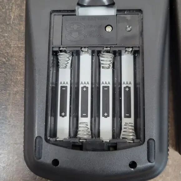 Lot of 4 Calculators HP 19B II, 12C, 28S, Texas Instruments TI-83 Plus For Parts - Picture 8 of 10